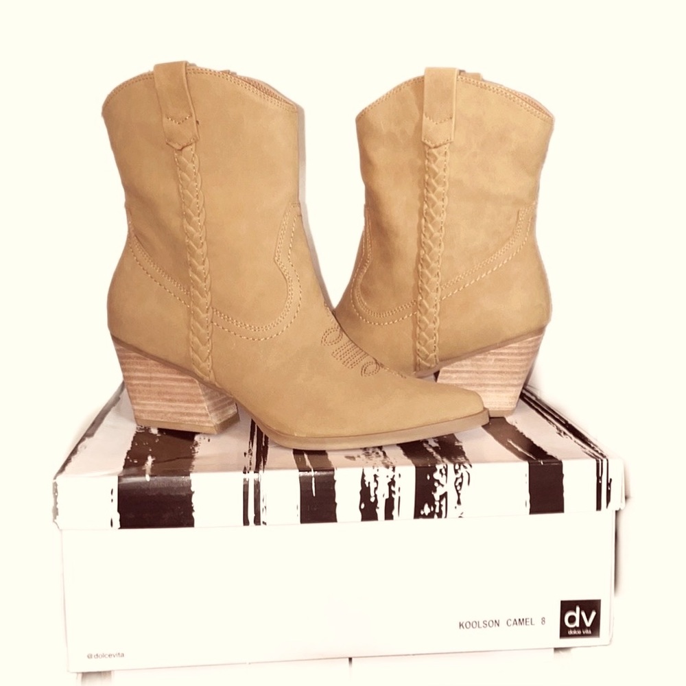 NIB DOLCE VITA KARYN WESTERN BOOTS